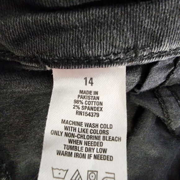 Aeropostale Womens Shorts Size 14 Denim Ripped Vintage High Rise Shorty Raw Hem - Picture 6 of 8